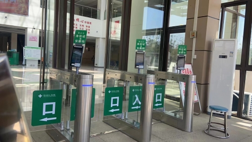 安徽省郎溪縣人民醫(yī)院，安康碼電子哨兵（小擺閘）智能通道管理系統(tǒng)。
